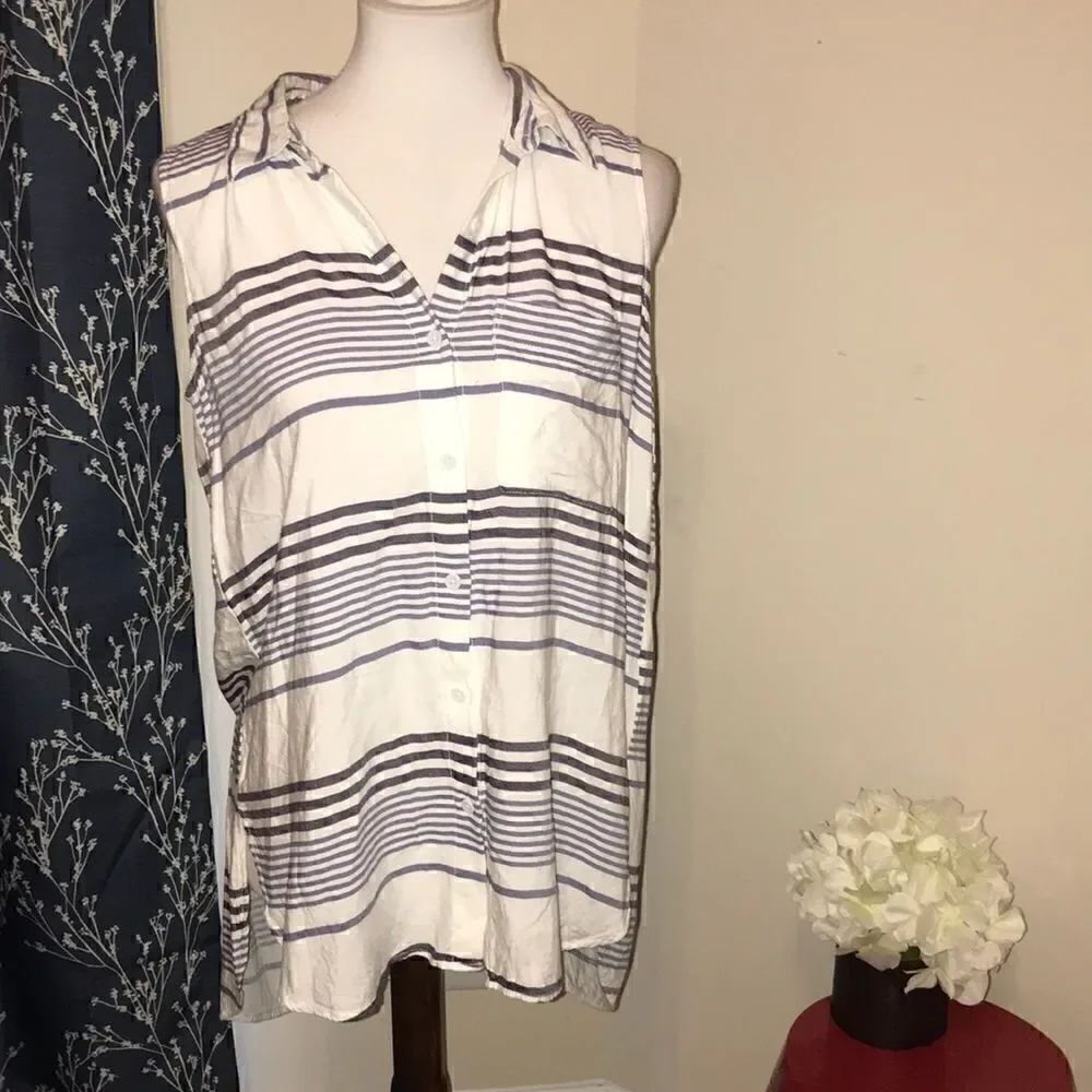 Beach Lunch Lounge Striped Sleeveless Button Top
